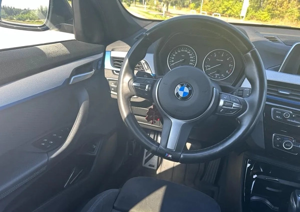 BMW X1 cena 79999 przebieg: 216000, rok produkcji 2018 z Bielawa małe 211
